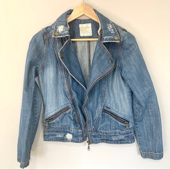 BILLABONG DESIGNERS CLOSET DISTRESSED DENIM JACKET